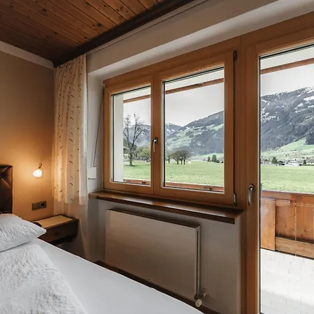 Alpenzeit Zillertal * Zell am Ziller